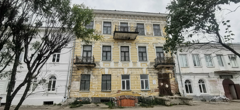 На торги выставлены два объекта культурного наследия в Устюжне