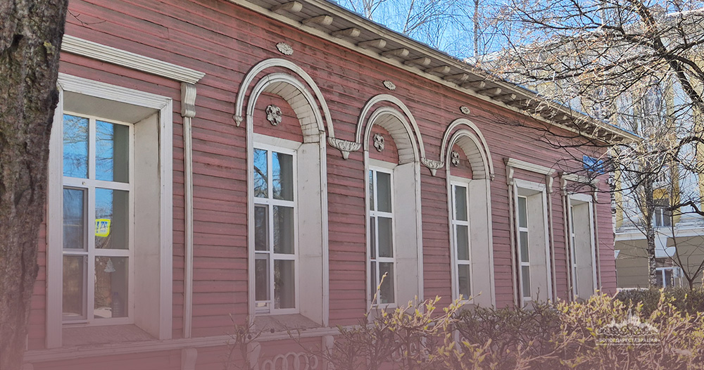 Памятник архитектуры на Октябрьской, 17
